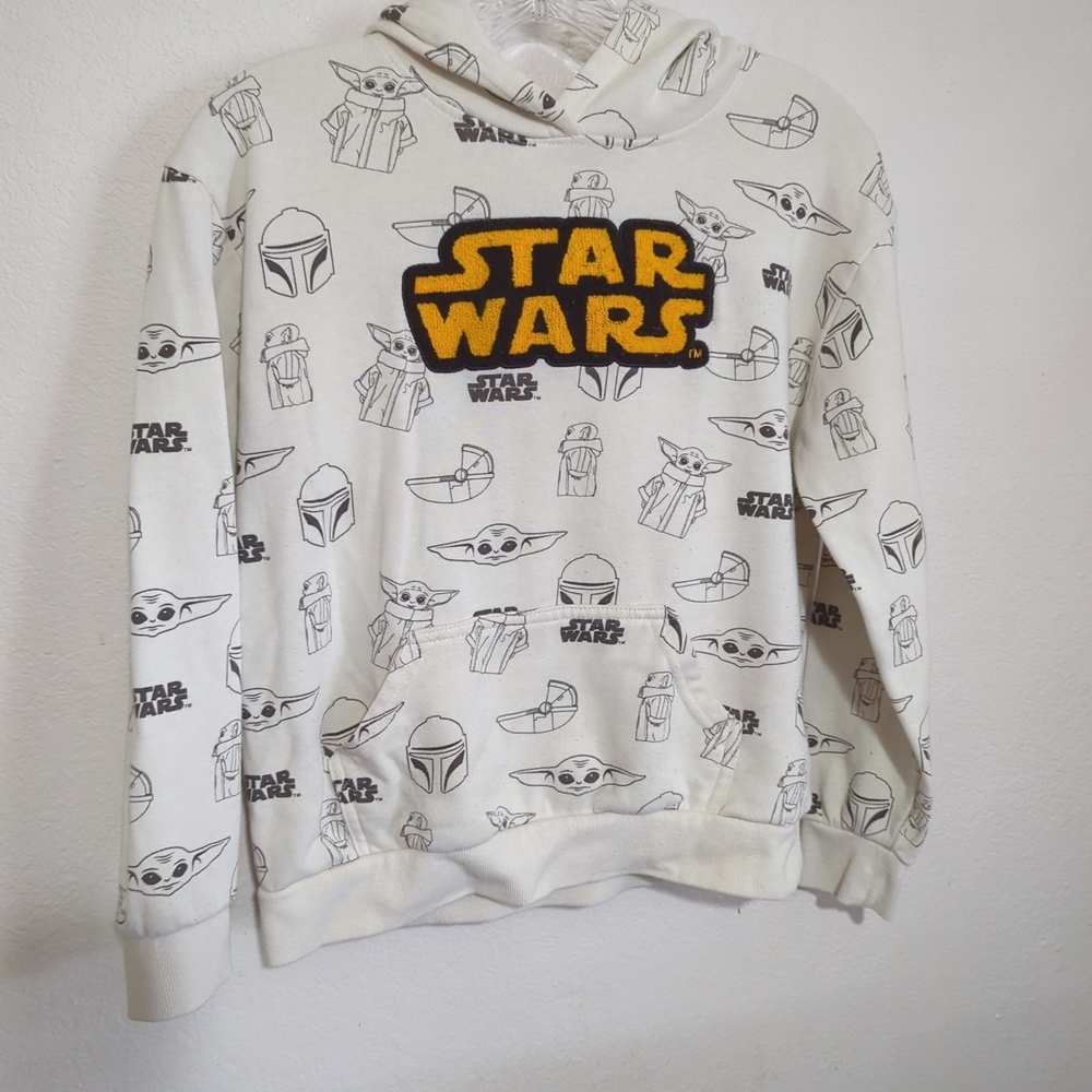 STAR WARS Mandalorian Grogu Pullover Hoodie Sweatshirt, Cream, Child Size M(12)